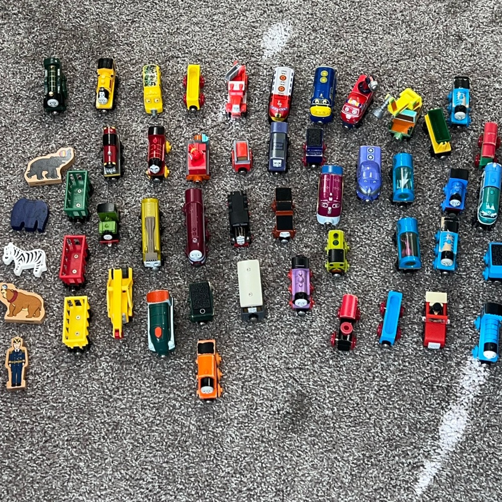 Huge lot of Thomas the Tank Engine wooden trains check it out great deal!